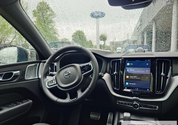 Volvo XC 60 cena 199900 przebieg: 112300, rok produkcji 2021 z Elbląg małe 742